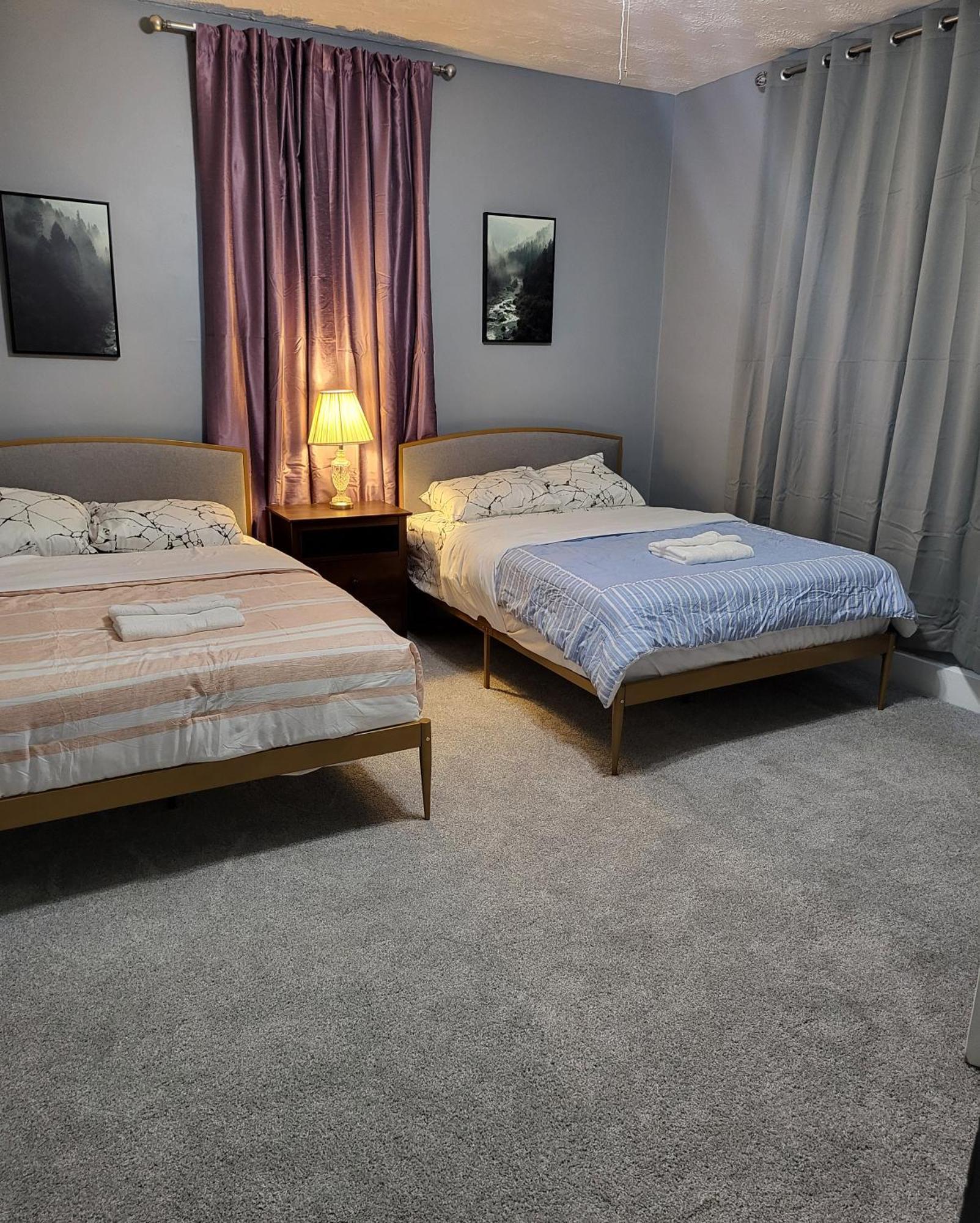 Guest Room With Two Double Beds In Columbus Oh, Airport Location المظهر الخارجي الصورة