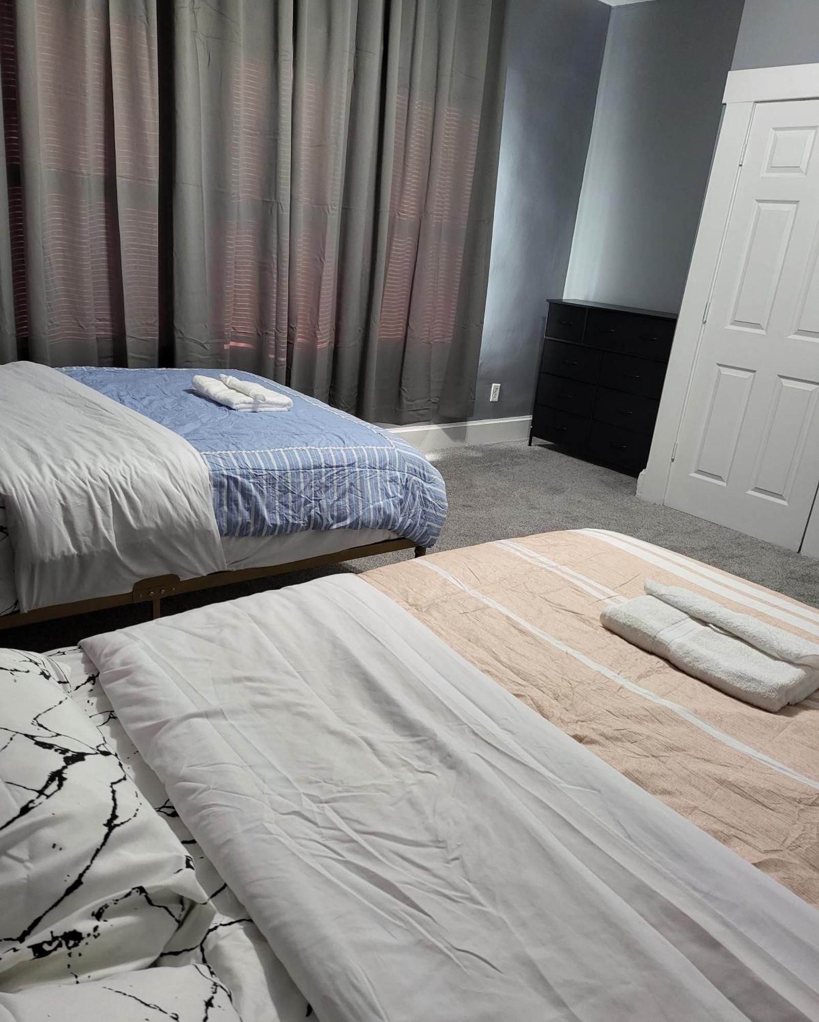 Guest Room With Two Double Beds In Columbus Oh, Airport Location المظهر الخارجي الصورة