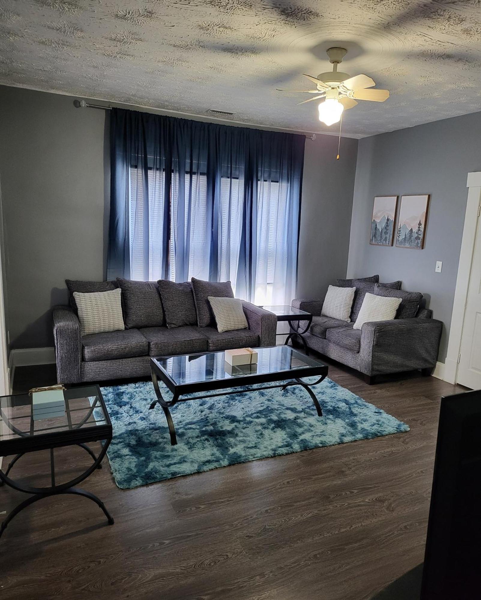 Guest Room With Two Double Beds In Columbus Oh, Airport Location المظهر الخارجي الصورة